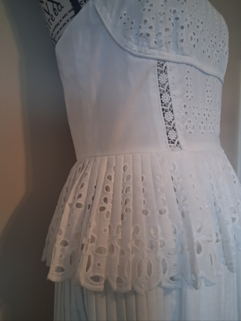 Gianni Bini White Eyelet Midi Dress with Spaghetti Straps Size 4 P2P 16 - Picture 6 of 12